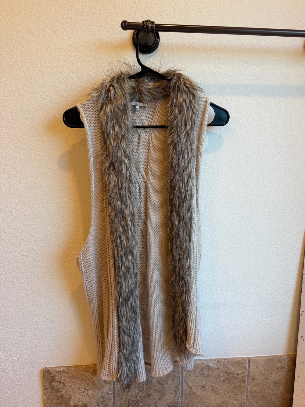 BKE Faux Fur-Trim Knit Vest in Beige